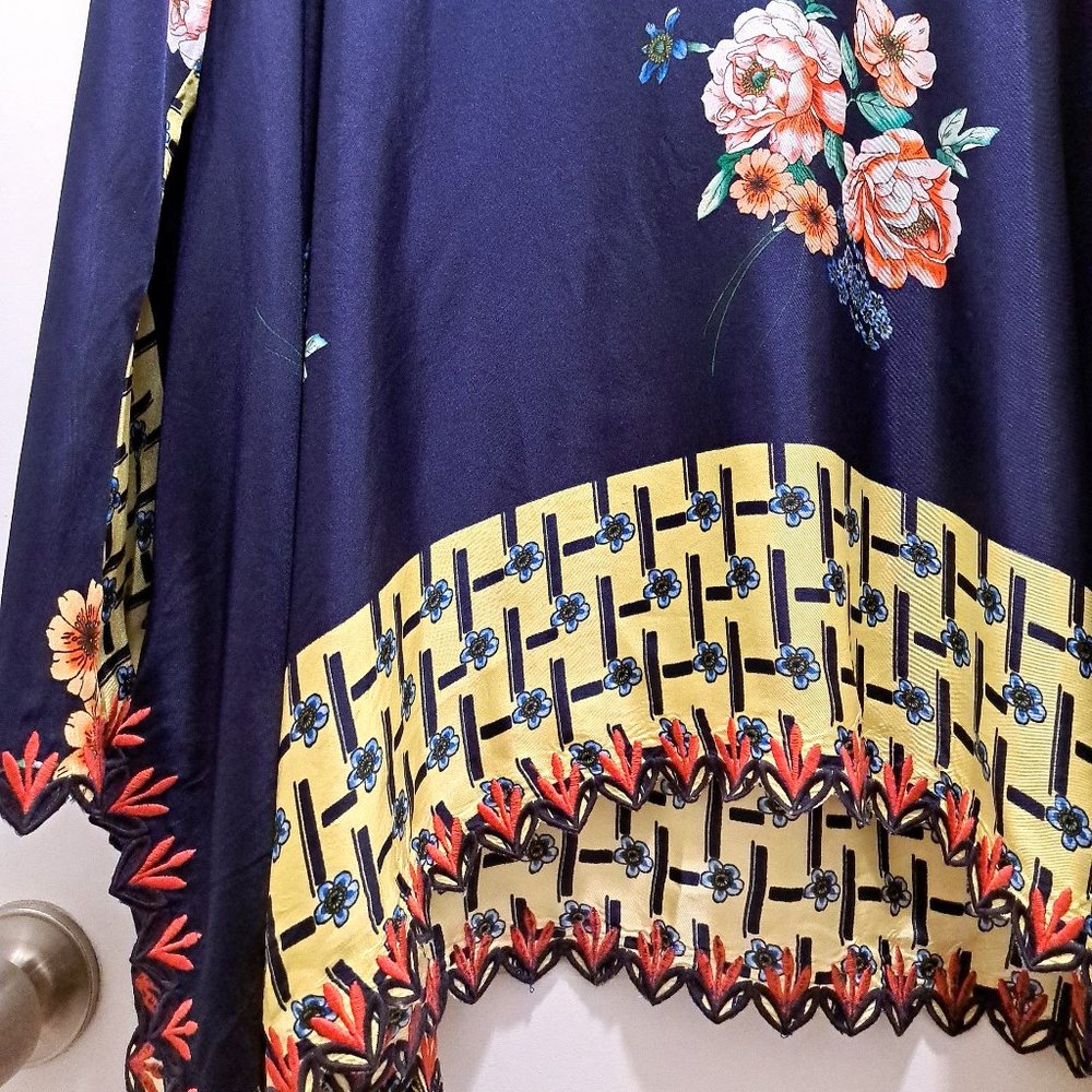 Johnny Was Dinah Silk Tunic with Embroidered Trim Size Large - Picture 6 of 11